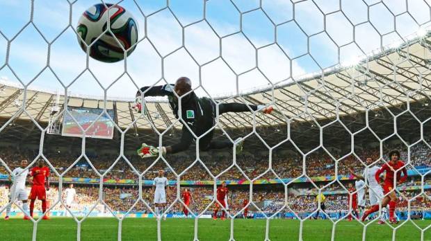 2014 FIFA World Cup - BELGIUM 2-1 ALGERIA - Marouane Fellaini's header hits the back of the net