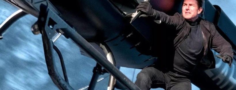 paris-olympics-tom cruise pulls off a stunt at closing ceremony 3